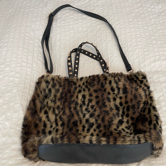 Faux fur tote in great condition fashionable laptop or everyday shopping tote - Picture 2 of 11